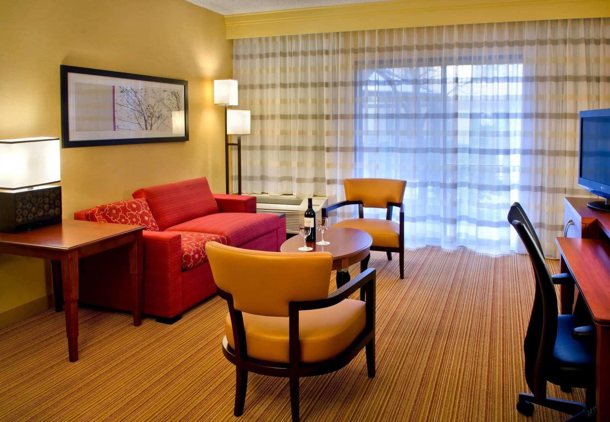 Courtyard Syracuse Carrier Circle Hotel East Syracuse Buitenkant foto